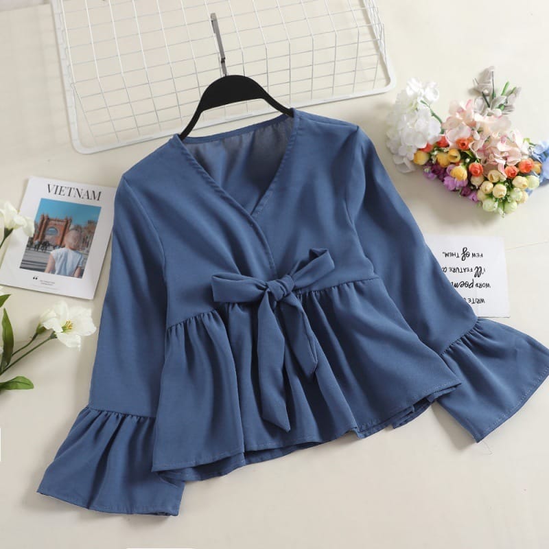 The Bowtie Cropped Shirt